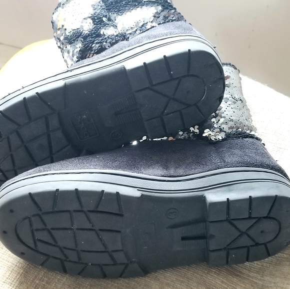 Girl's, Bebe, sequin boots. - Picture 4 of 6